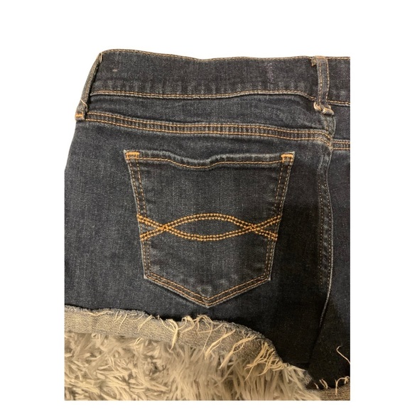 Abercrombie & Fitch-New York Sz 8 width 29 dark denim shorts. - Picture 5 of 8